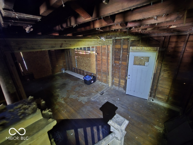 Listing Image 10