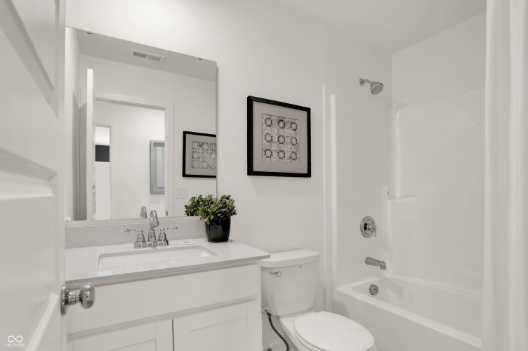 Listing Image 27