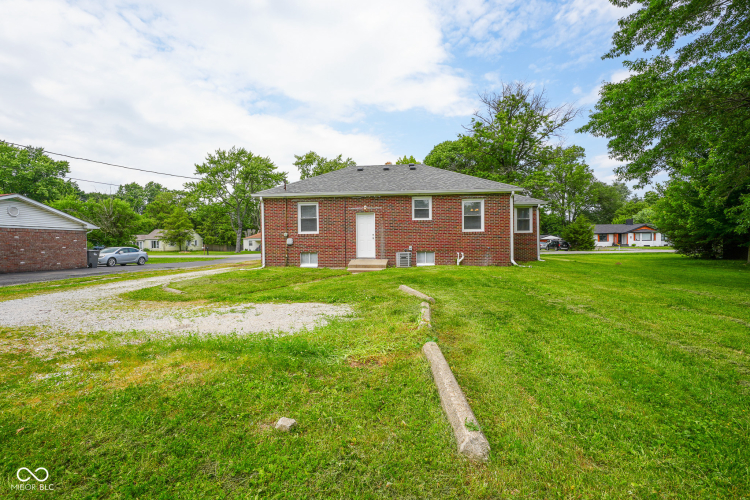 Listing Image 5
