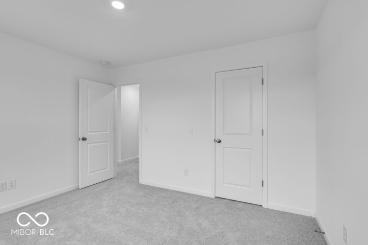 Listing Image 28