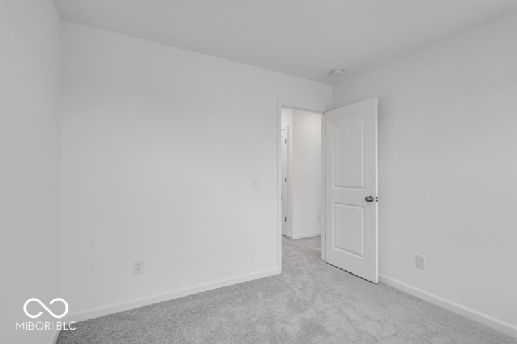 Listing Image 30