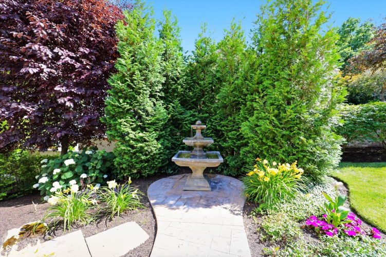 Listing Image 103