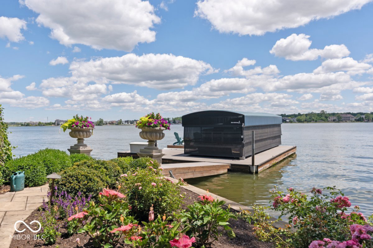 Listing Image 107
