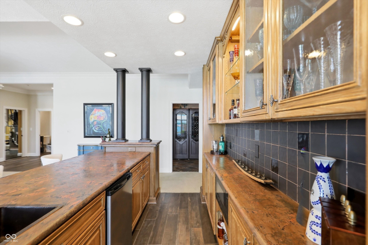 Listing Image 81