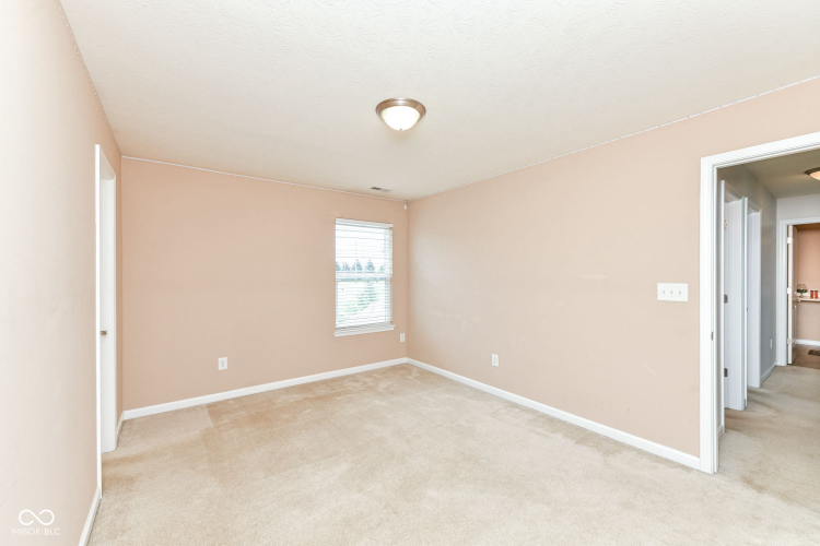 Listing Image 48