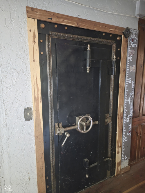 Listing Image 14