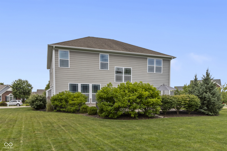 Listing Image 42