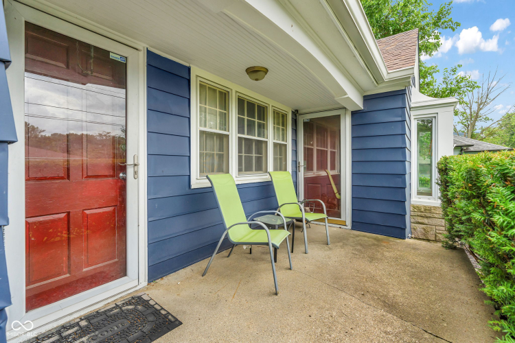 Listing Image 3