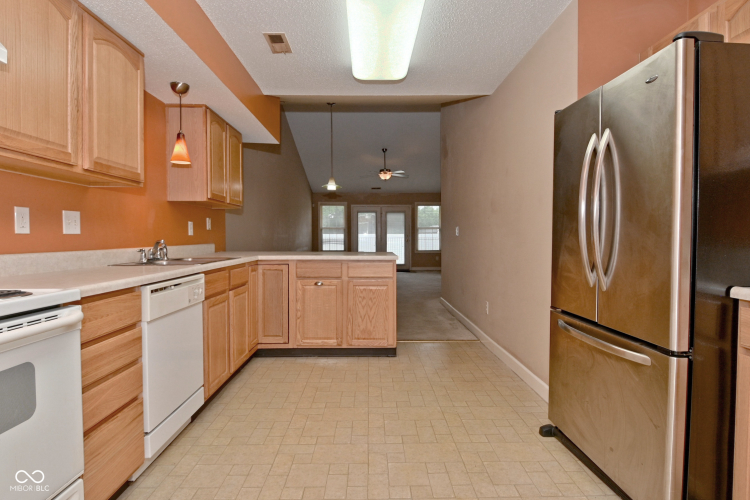 Listing Image 20