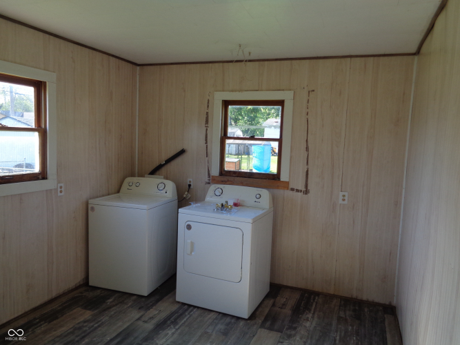 Listing Image 14