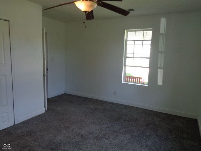 Listing Image 24