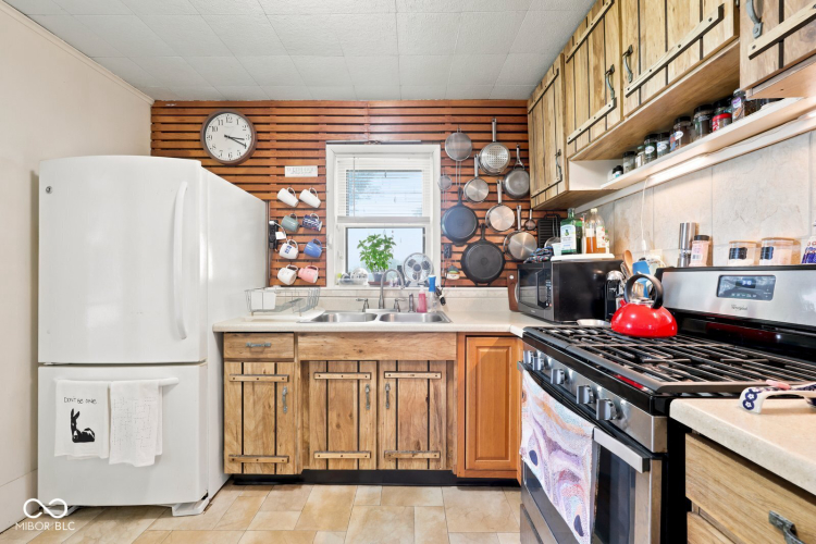 Listing Image 15
