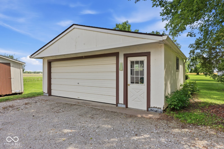 Listing Image 28