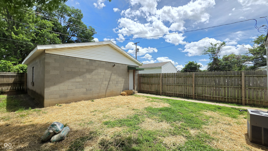 Listing Image 18