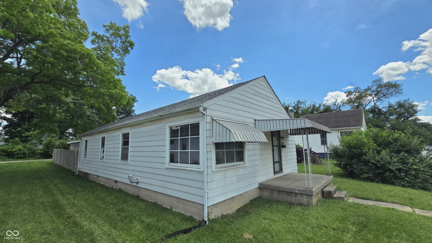 Listing Image 3