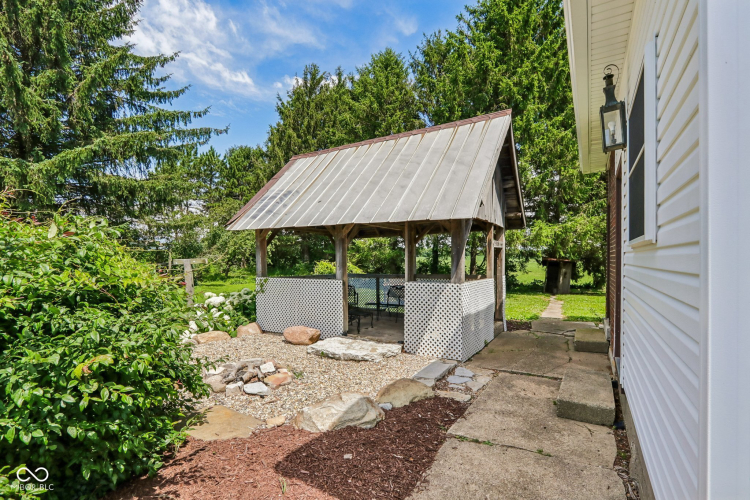 Listing Image 13