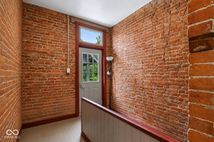 Listing Image 37