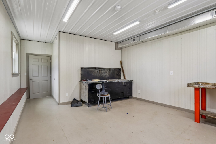 Listing Image 75