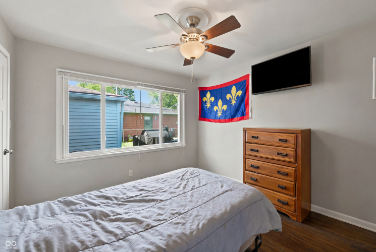 Listing Image 20