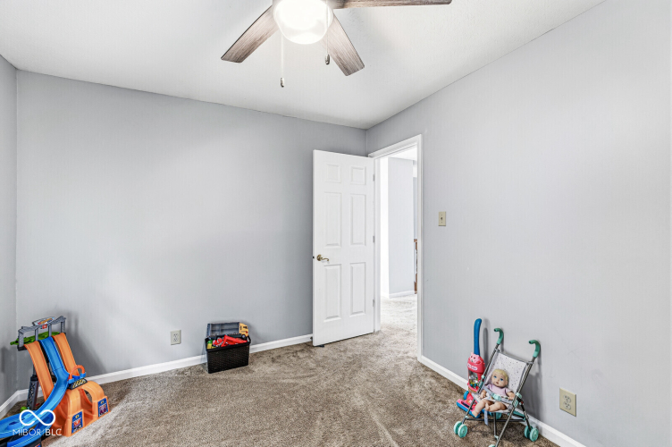 Listing Image 28