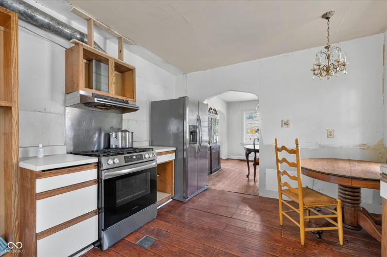 Listing Image 18