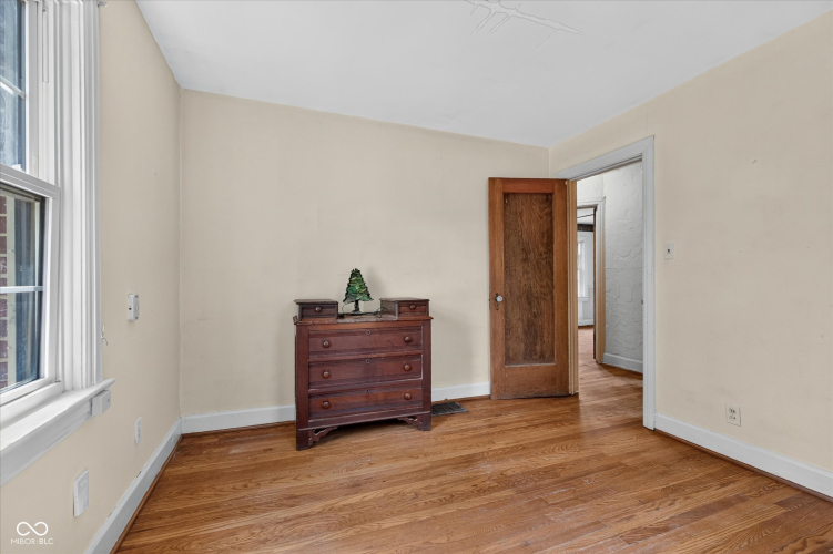 Listing Image 30