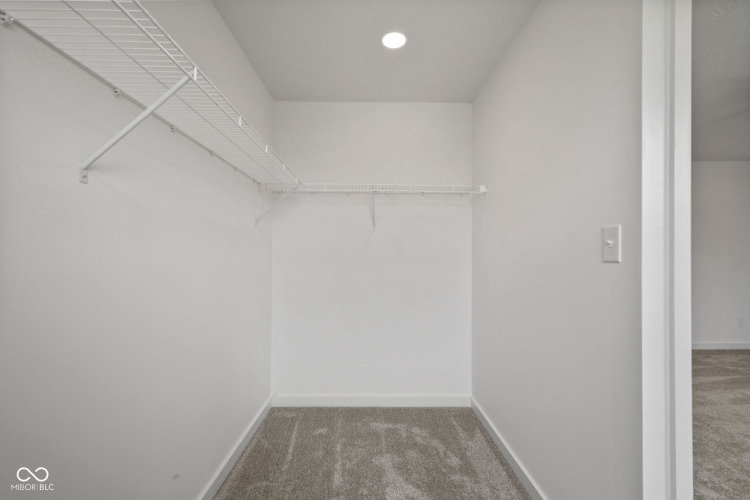 Listing Image 24