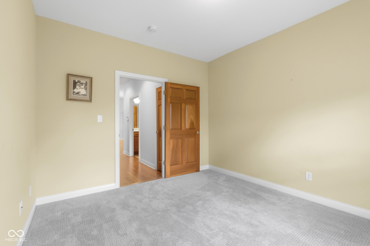 Listing Image 29