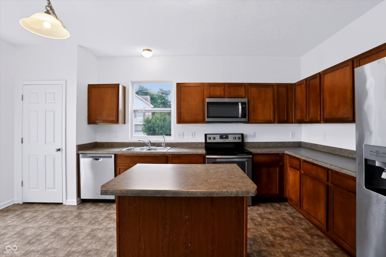 Listing Image 14
