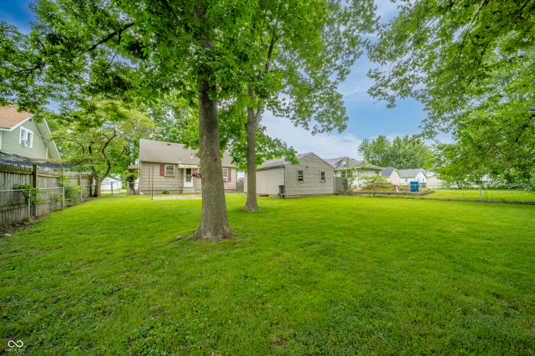 Listing Image 24