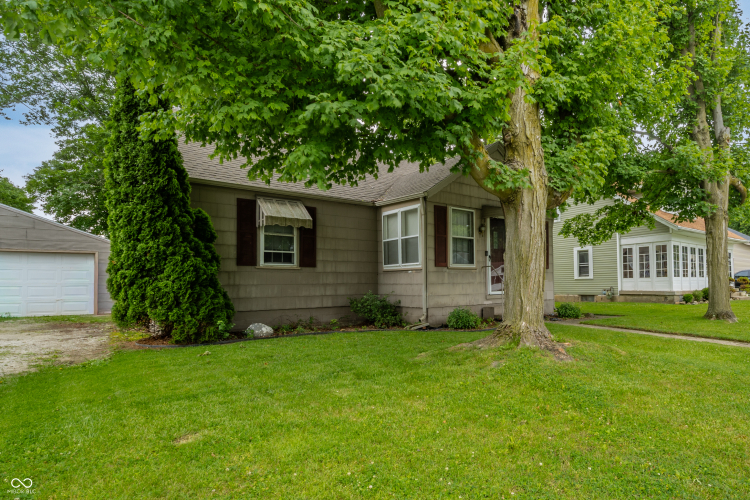 Listing Image 5