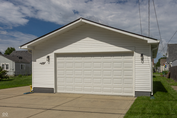Listing Image 37