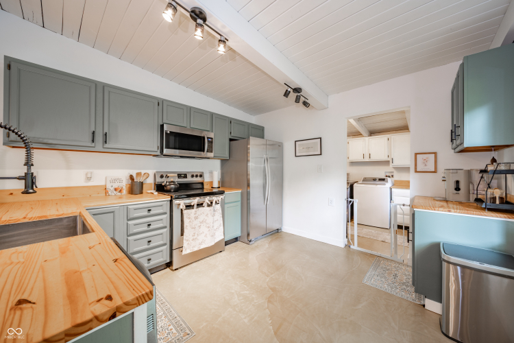 Listing Image 13