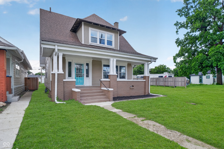 Listing Image 3