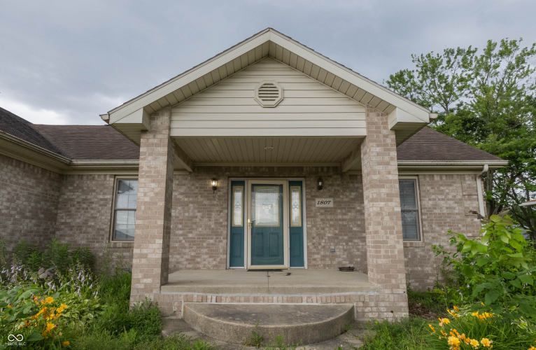 Listing Image 18