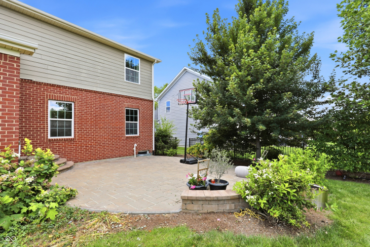 Listing Image 75