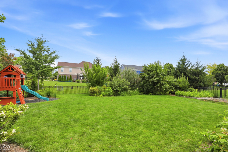 Listing Image 82