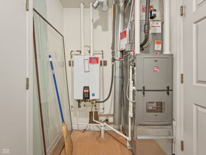 Listing Image 11
