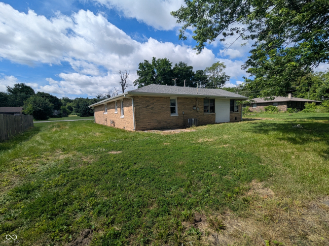 Listing Image 18