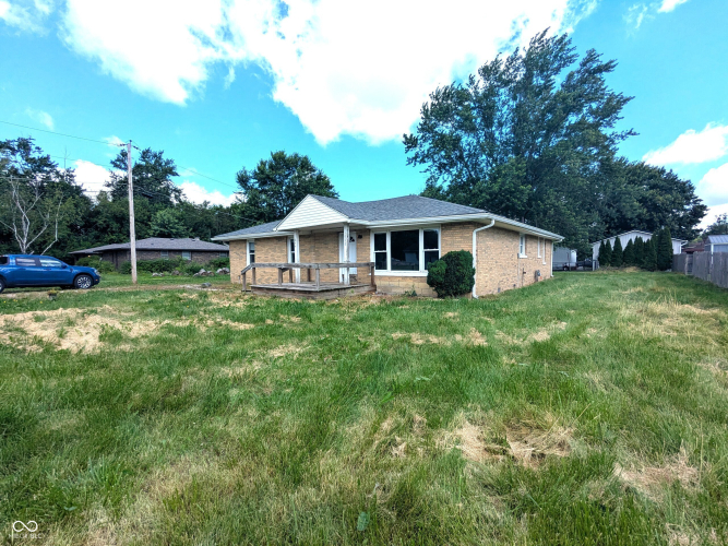 Listing Image 4