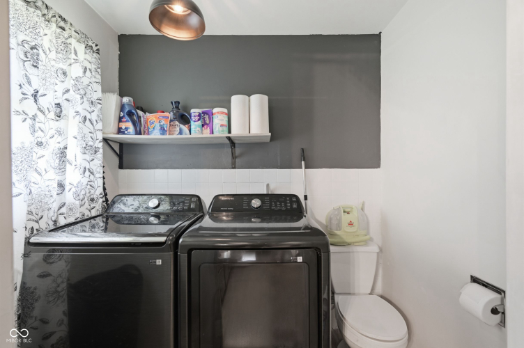 Listing Image 15