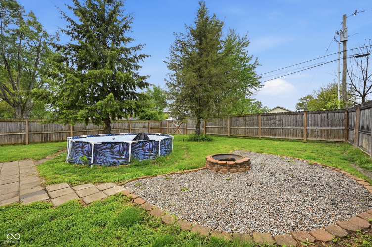 Listing Image 17