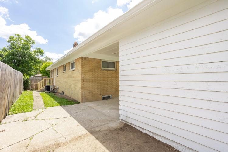 Listing Image 28