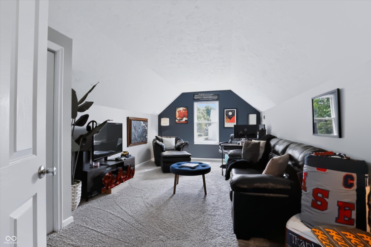 Listing Image 30