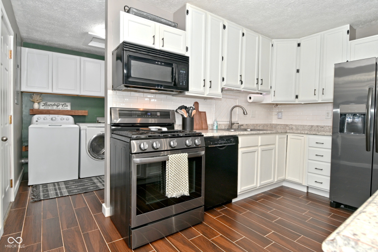 Listing Image 20
