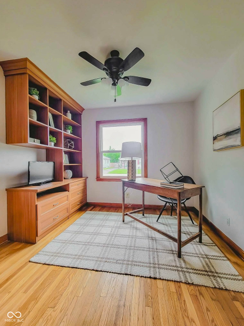 Listing Image 9