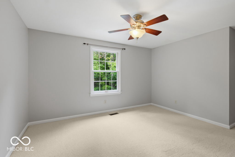 Listing Image 58