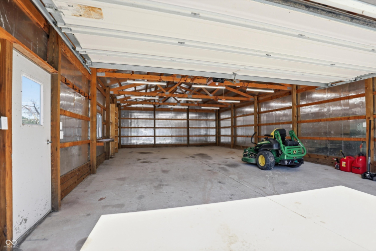 Listing Image 38