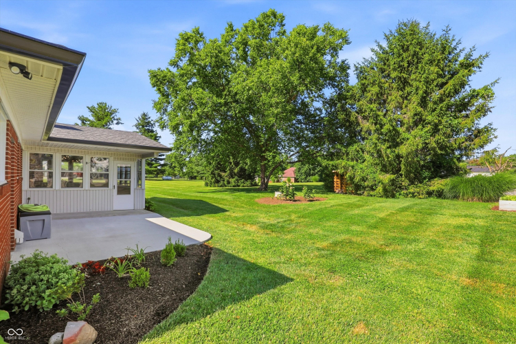 Listing Image 52