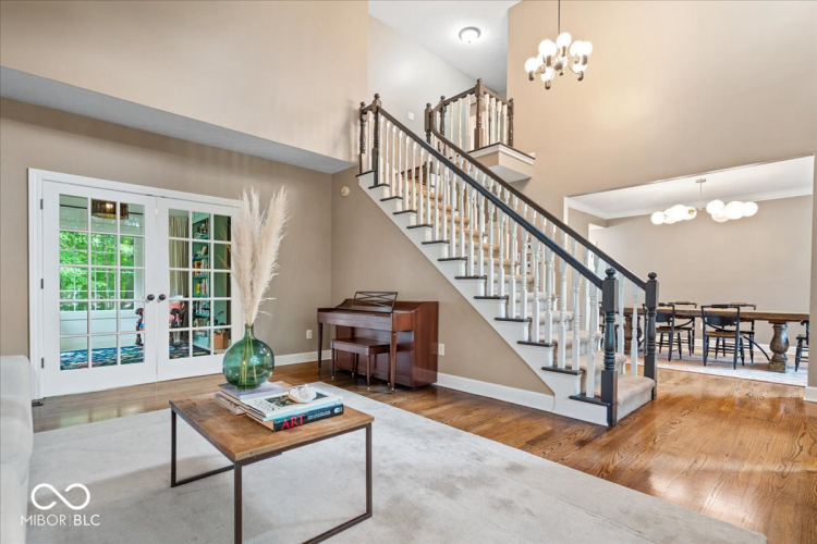Listing Image 11